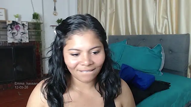 Snapshot of Emma_hassani chatting on May 12, 2026, 6:49 pm Emma hassani online show from May 12, 2026, 6:49 pm