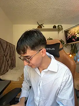 Snapshot of Sr_evann chatting on February 25, 2026, 2:37 pm Sr evann online show from February 25, 2026, 2:37 pm