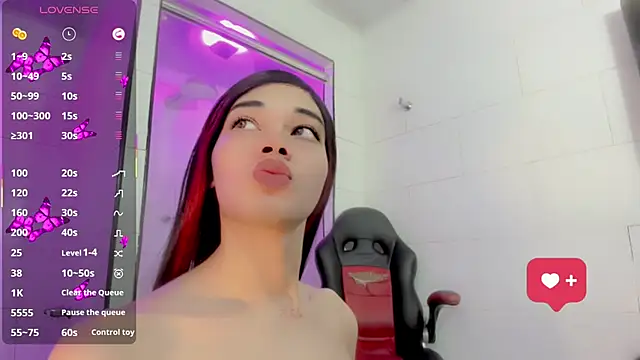 madison mujica  online show from April 15, 2026, 11:06 am