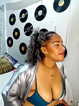 medusafox  online show from March 15, 2026, 8:48 pm