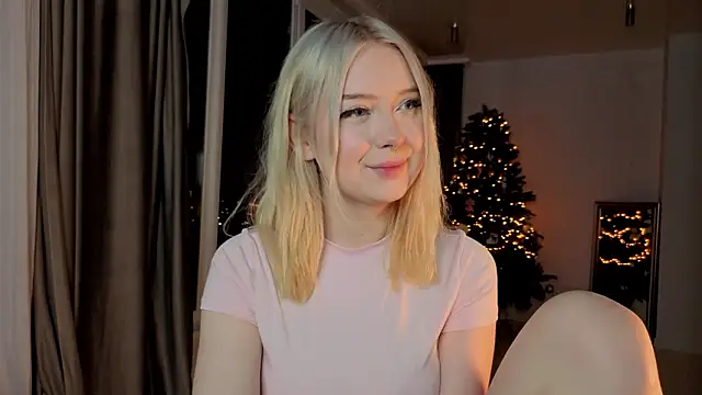 ChristinBland online show from February 27, 2026, 7:47 pm