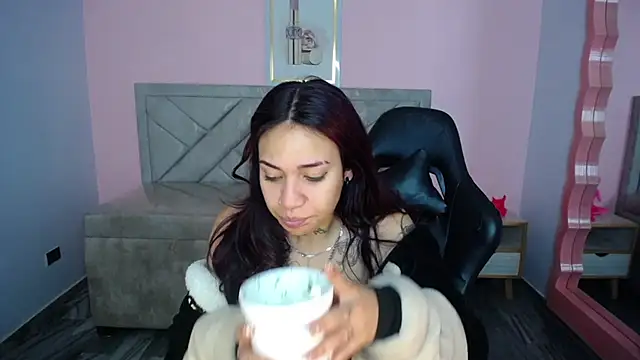 Andrea ch01 online show from April 8, 2026, 12:38 pm