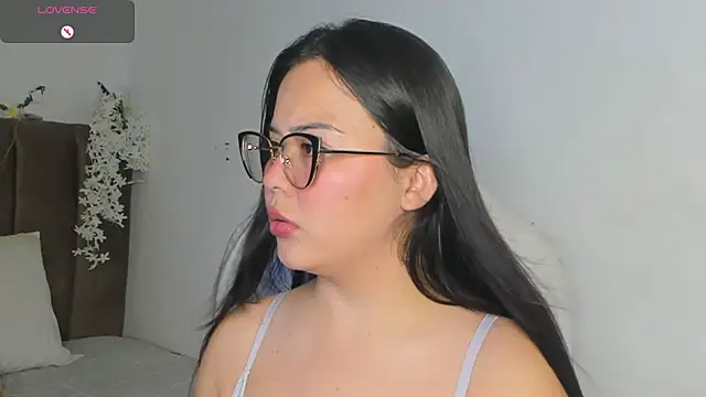 Snapshot of Annye01_ chatting on May 20, 2026, 2:45 pm Annye01 online show from May 20, 2026, 2:45 pm