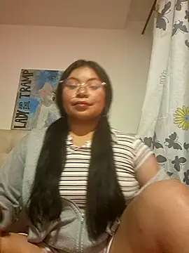 Snapshot of Baby_Luna25 chatting on February 25, 2026, 4:11 am Baby Luna25 online show from February 25, 2026, 4:11 am