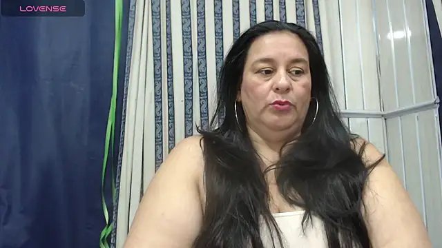 Snapshot of Sharlot_curvy chatting on June 15, 2026, 4:09 pm Sharlot curvy online show from June 15, 2026, 4:09 pm