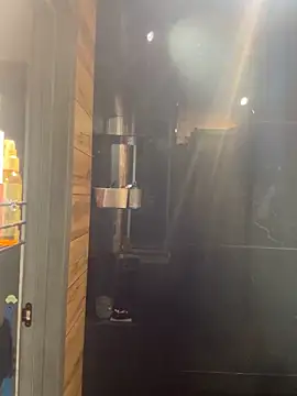 AmmyLuu online show from March 7, 2026, 11:51 am