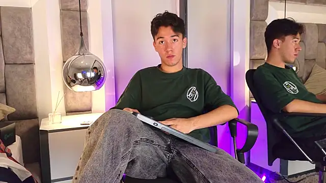 Austin Reedss online show from May 21, 2026, 1:18 pm