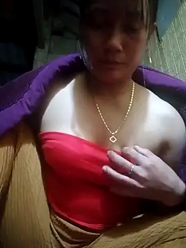 Snapshot of mami-rubi chatting on March 5, 2026, 12:12 pm mami-rubi online show from March 5, 2026, 12:12 pm