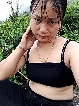 Snapshot of mami-rubi chatting on April 5, 2026, 1:03 am mami-rubi online show from April 5, 2026, 1:03 am