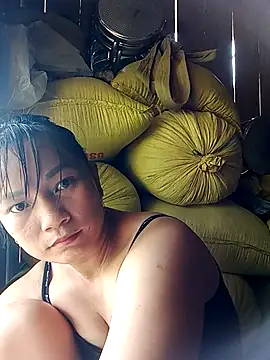 Snapshot of mami-rubi chatting on April 8, 2026, 3:06 am mami-rubi online show from April 8, 2026, 3:06 am