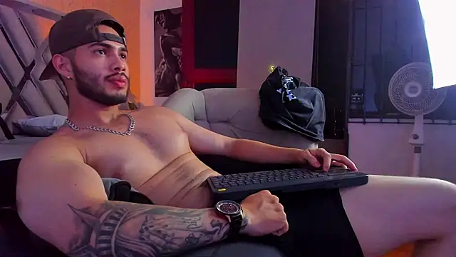 Vincentblack online show from May 16, 2026, 6:21 am