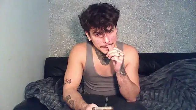 Snapshot of SNAKEARM chatting on February 27, 2026, 11:16 pm SNAKEARM online show from February 27, 2026, 11:16 pm