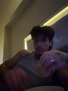 Snapshot of SNAKEARM chatting on February 28, 2026, 11:22 am SNAKEARM online show from February 28, 2026, 11:22 am