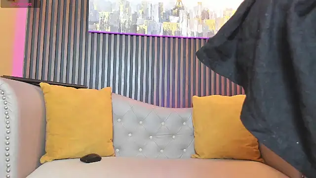 Elisasue online show from April 30, 2026, 3:13 am