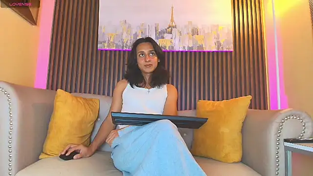 Elisasue online show from May 20, 2026, 3:02 am