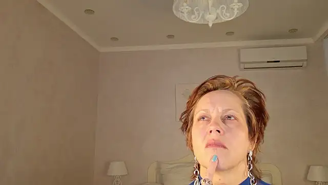 LioraWeiss online show from March 29, 2026, 8:03 am