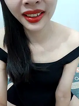 Snapshot of AmberBelle_007 chatting on April 4, 2026, 8:34 am AmberBelle 007 online show from April 4, 2026, 8:34 am