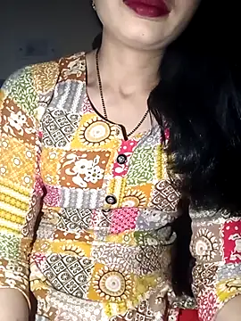 Snapshot of Rashmika_Mandana chatting on February 27, 2026, 4:45 am Rashmika Mandana online show from February 27, 2026, 4:45 am