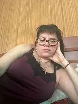 expensive lady online show from April 13, 2026, 7:25 am