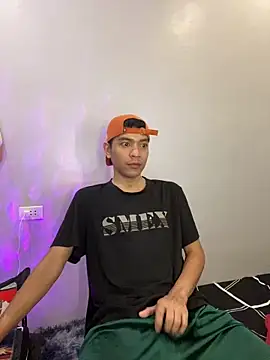 asian darlingcummersxXx online show from March 26, 2026, 4:34 pm