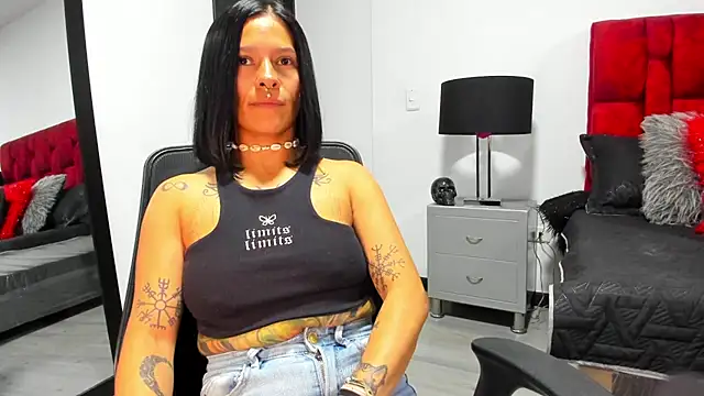 Amelie Blake online show from June 3, 2026, 11:35 am