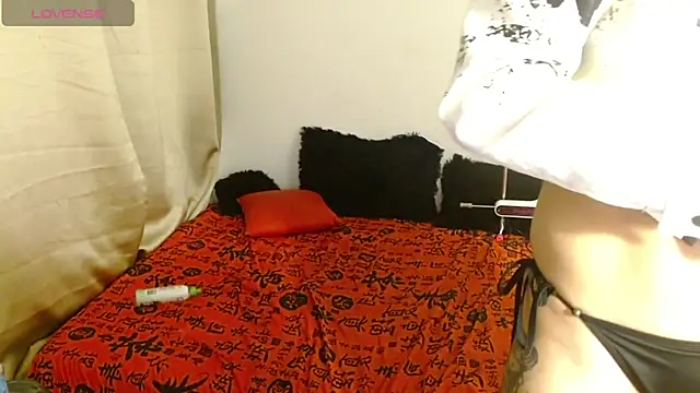 Divinejewel69 online show from March 27, 2026, 7:58 am