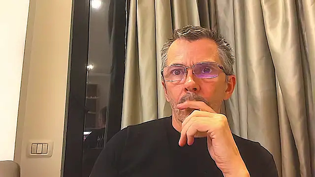 SerenaBFF online show from February 24, 2026, 6:17 pm