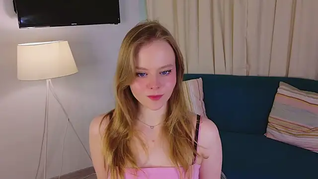 Snapshot of Sophie_Peach_ chatting on March 3, 2026, 2:12 pm Sophie Peach online show from March 3, 2026, 2:12 pm