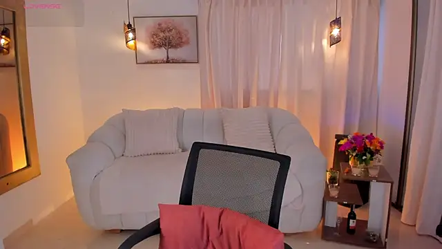 IsabellaLux  online show from March 28, 2026, 3:55 pm