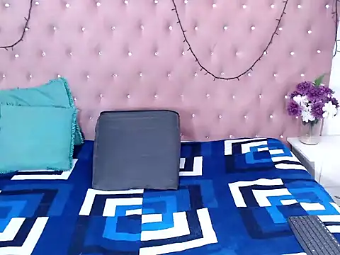 Snapshot of TiffannyValentine chatting on March 1, 2026, 2:08 pm TiffannyValentine online show from March 1, 2026, 2:08 pm