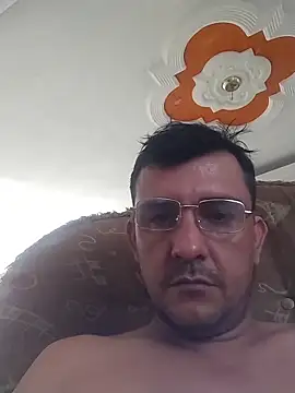 SHARLOTYJUANSTEVAN online show from March 3, 2026, 4:57 pm