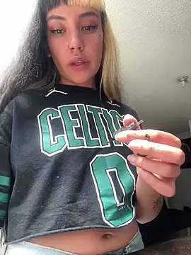 Sara 92 online show from April 18, 2026, 5:39 pm