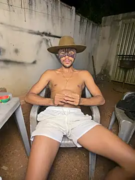 Goianogostosoo online show from July 15, 2026, 3:56 am