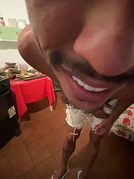 Goianogostosoo online show from August 1, 2026, 4:12 am