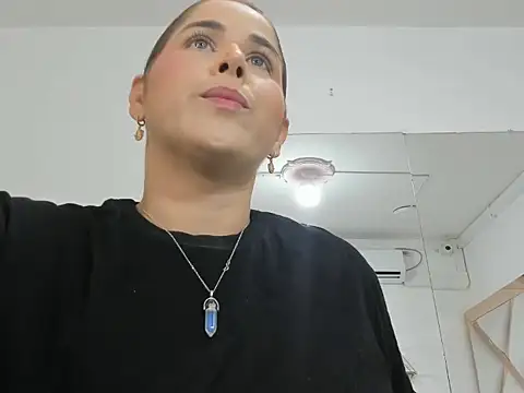 Nikol Lopez  online show from February 28, 2026, 3:29 am