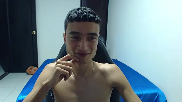 Snapshot of Sweet-Bane chatting on April 14, 2026, 12:05 am Sweet-Bane online show from April 14, 2026, 12:05 am