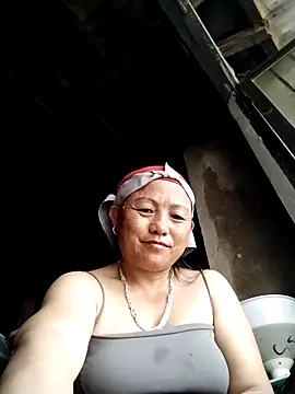 Snapshot of Lucie_Fuzk chatting on April 4, 2026, 1:48 am Lucie Fuzk online show from April 4, 2026, 1:48 am