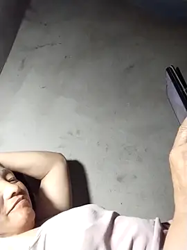 Snapshot of Lucie_Fuzk chatting on April 5, 2026, 2:42 am Lucie Fuzk online show from April 5, 2026, 2:42 am