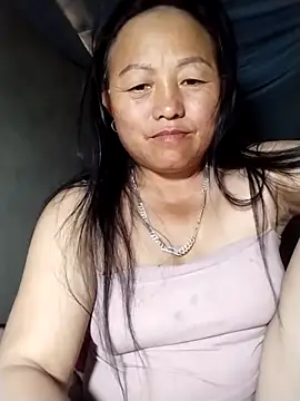 Snapshot of Lucie_Fuzk chatting on April 13, 2026, 2:06 am Lucie Fuzk online show from April 13, 2026, 2:06 am