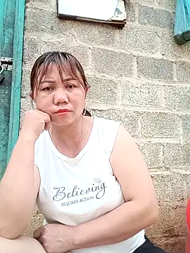 lyly sexx online show from April 22, 2026, 7:22 am