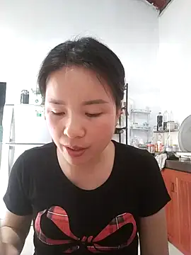 Ivy Trix2 online show from March 1, 2026, 5:09 am