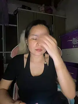 Ivy Trix2 online show from May 4, 2026, 2:57 pm