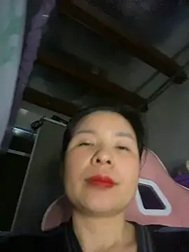 Ivy Trix2 online show from May 25, 2026, 5:13 am