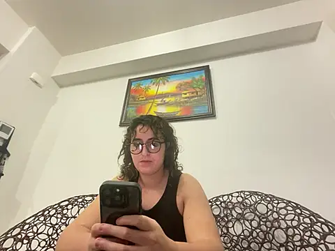 Snapshot of yassiestar chatting on March 1, 2026, 8:33 pm yassiestar online show from March 1, 2026, 8:33 pm