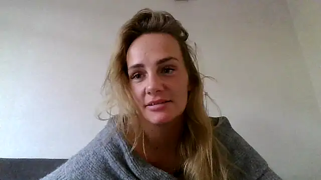 Snapshot of Lisanne30 chatting on February 25, 2026, 2:48 pm Lisanne30 online show from February 25, 2026, 2:48 pm