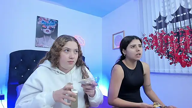 valeria and zoe online show from March 9, 2026, 1:37 pm