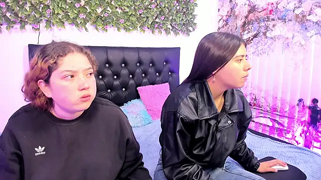 valeria and zoe online show from June 2, 2026, 2:19 pm