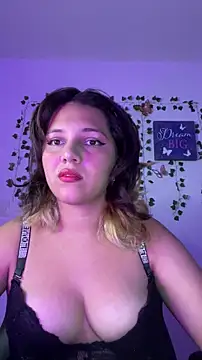 aurora bela online show from March 12, 2026, 1:45 am