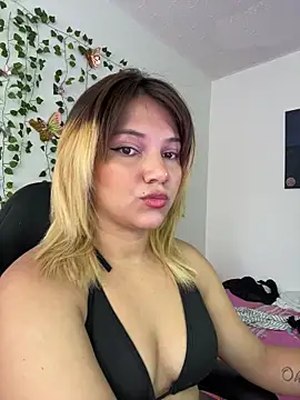 aurora bela online show from March 24, 2026, 5:07 pm