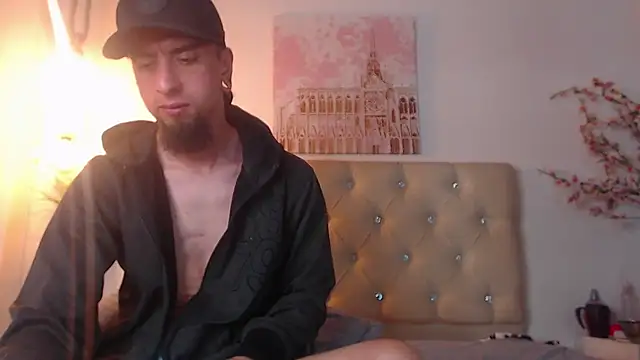 Rommen N Zoe online show from May 3, 2026, 11:44 pm